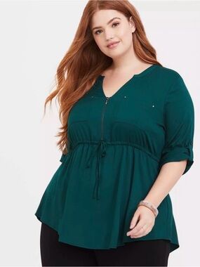 torrid deep green V-neck zip front tunic with stud accents